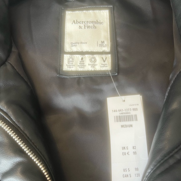 Men's Black Puffer Jacket - Picture 2 of 3